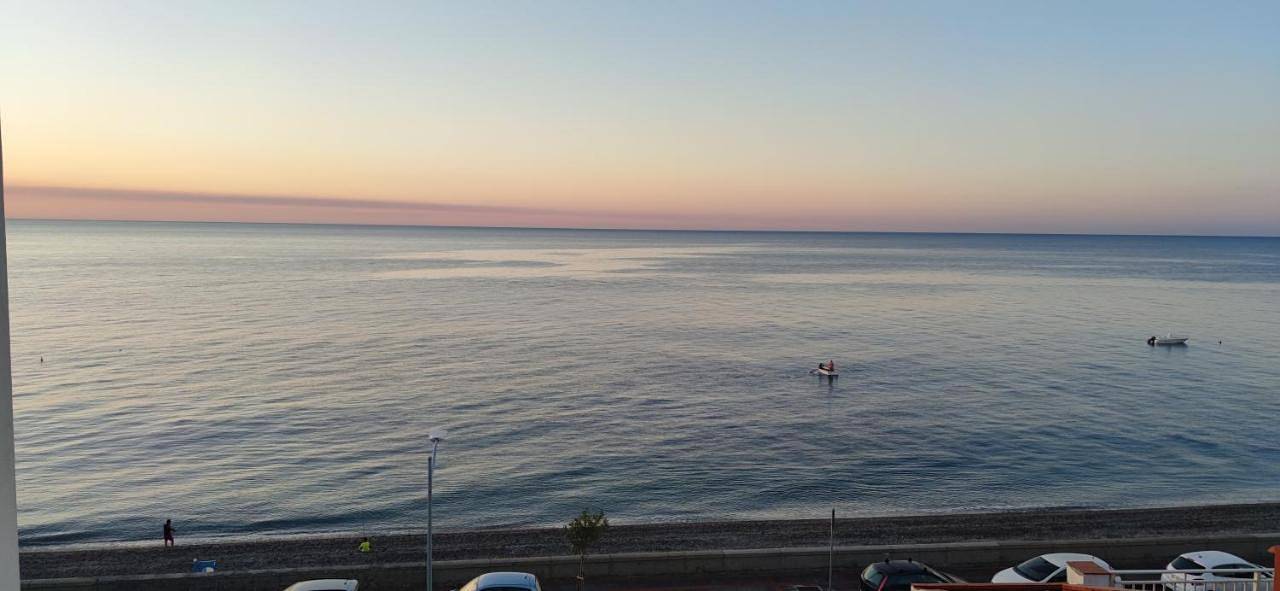 Appartamento intero, Penthouse Apartment in Santa Teresa di Riva, Provincia di Messina