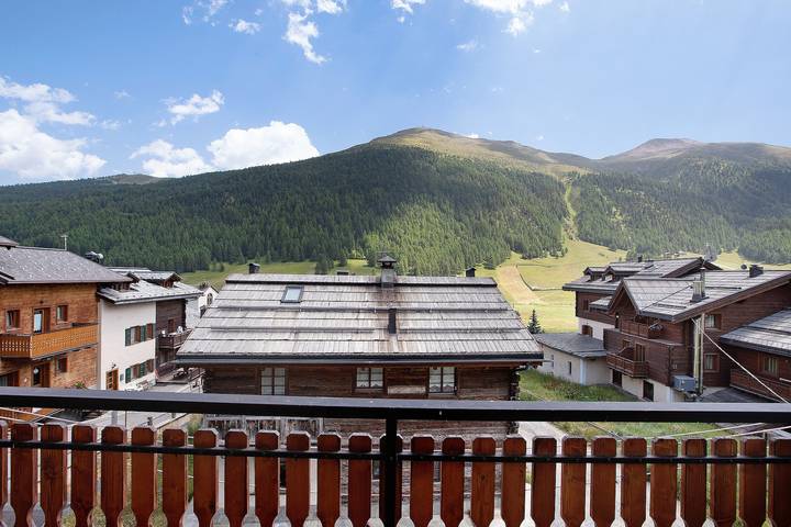 Ganze Wohnung, Ferienwohnung "Bormetti Paolo Sara" mit Bergblick, Gemeinschaftsgarten und WLAN in Livigno, Veltlin