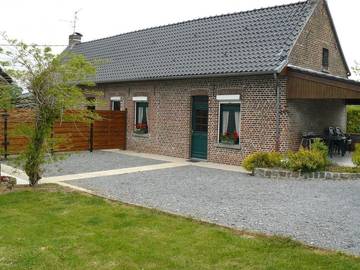Gîte pour 4 personnes, avec jardin à Rumegies