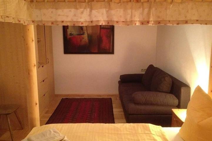 Hütte für 3 Personen, mit Garten und Sauna sowie Terrasse in Heiligenblut - 2