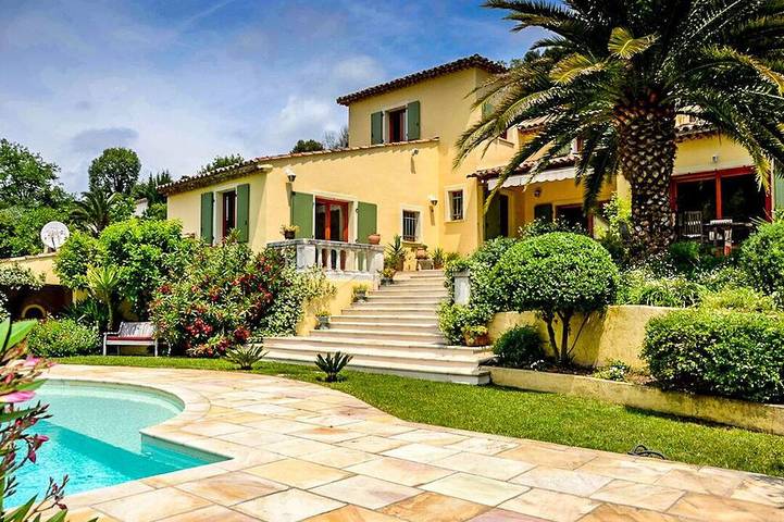 Villa pour 10 personnes, avec sauna et jardin, animaux acceptés à Saint-Paul-de-Vence