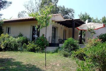Gîte pour 4 personnes, avec jardin et terrasse à Cargèse