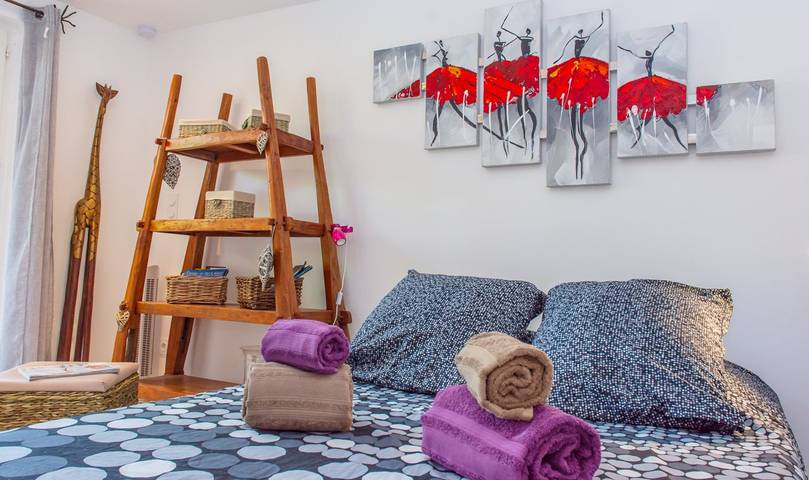 Gîte pour 2 personnes, avec terrasse et jardin à Hyeres - 2