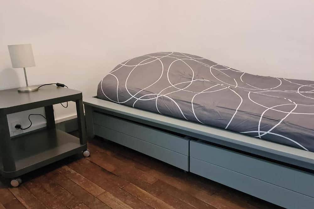 Entire apartment, Homerez - Apt. Beaugency modern in Beaugency, Loire Valley