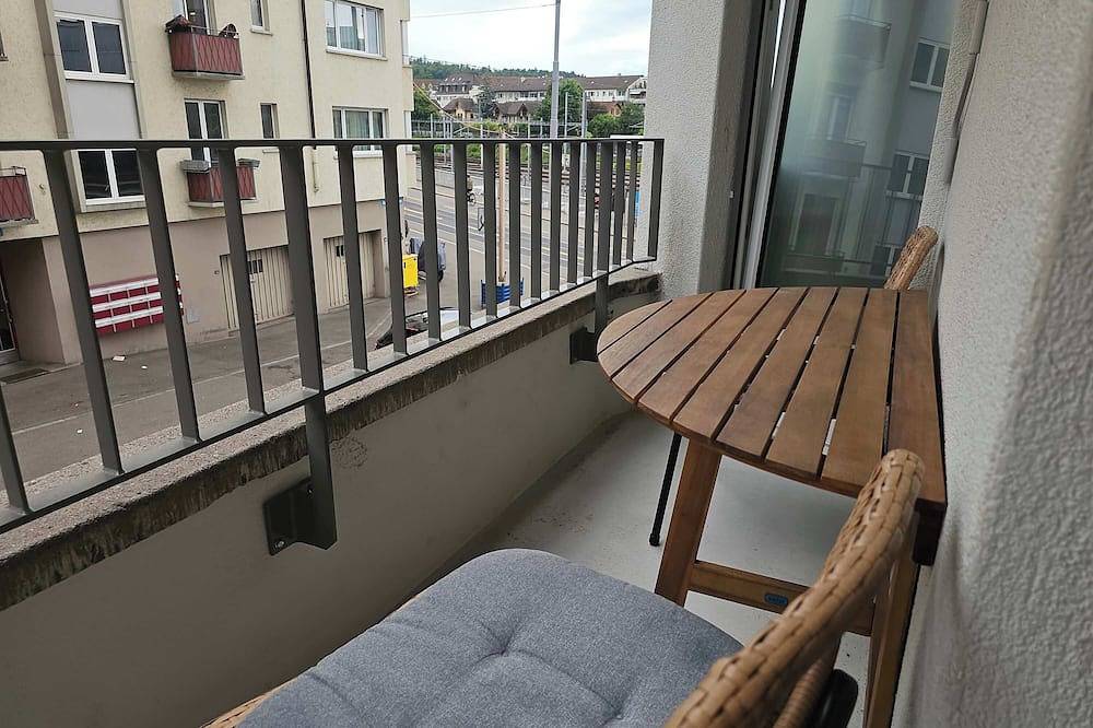 Entire apartment, Downtown Dream 3,5Br with Balcony and Style Ba21 in Zurich, Zurich district