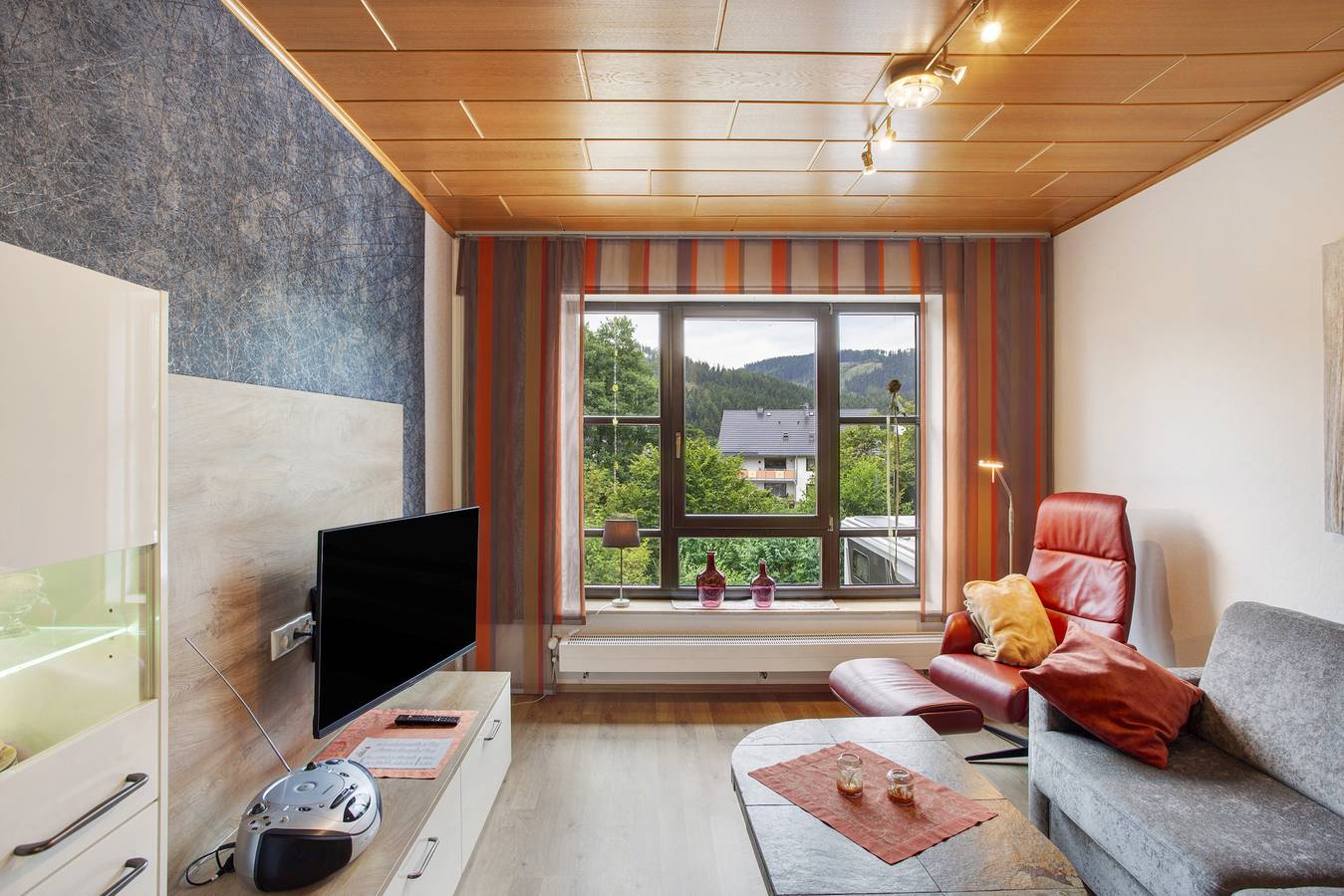 Ganze Wohnung, Ferienwohnung 'Appartment 11' mit Bergblick, Privatterrasse und Wi-Fi in Willingen, die Mittelgebirge