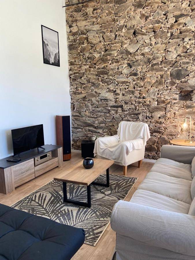 Location de vacances pour 6 personnes, avec piscine ainsi que vue et jardin, adapté aux familles à Sainte-Gemme (Tarn) - 2