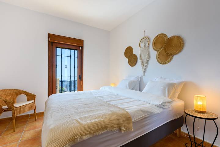 Casa rural para 6 personas, con vistas al mar además de terraza y piscina en Sayalonga - 3