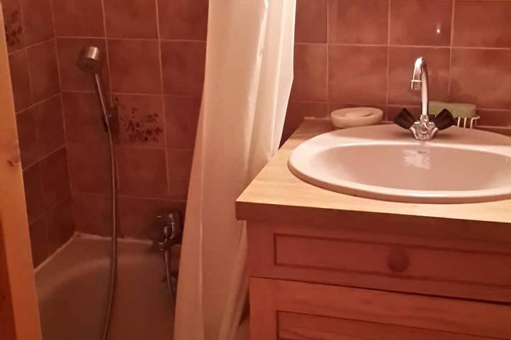 Gîte pour 4 personnes, avec balcon dans Thermes de Saint Gervais les Bains - 4