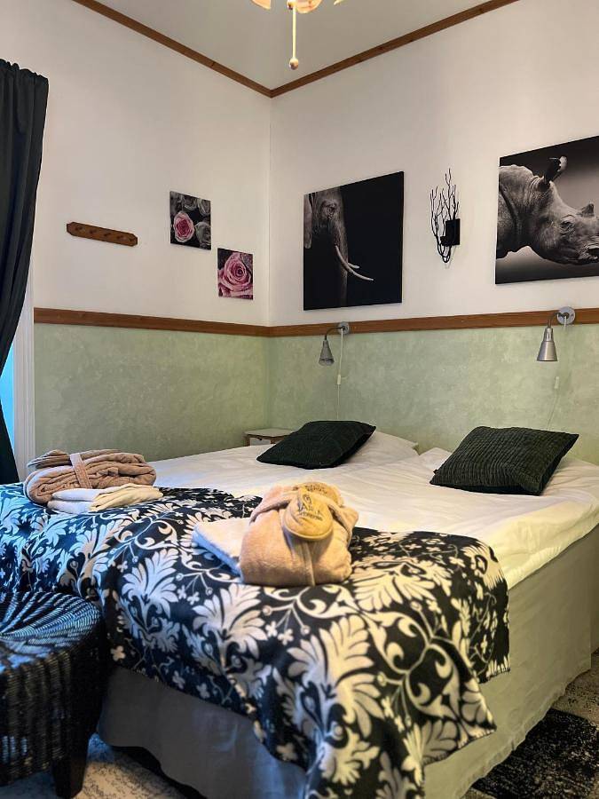 Hotel für 2 Personen, mit Terrasse und Garten sowie Pool in Hjo - 4