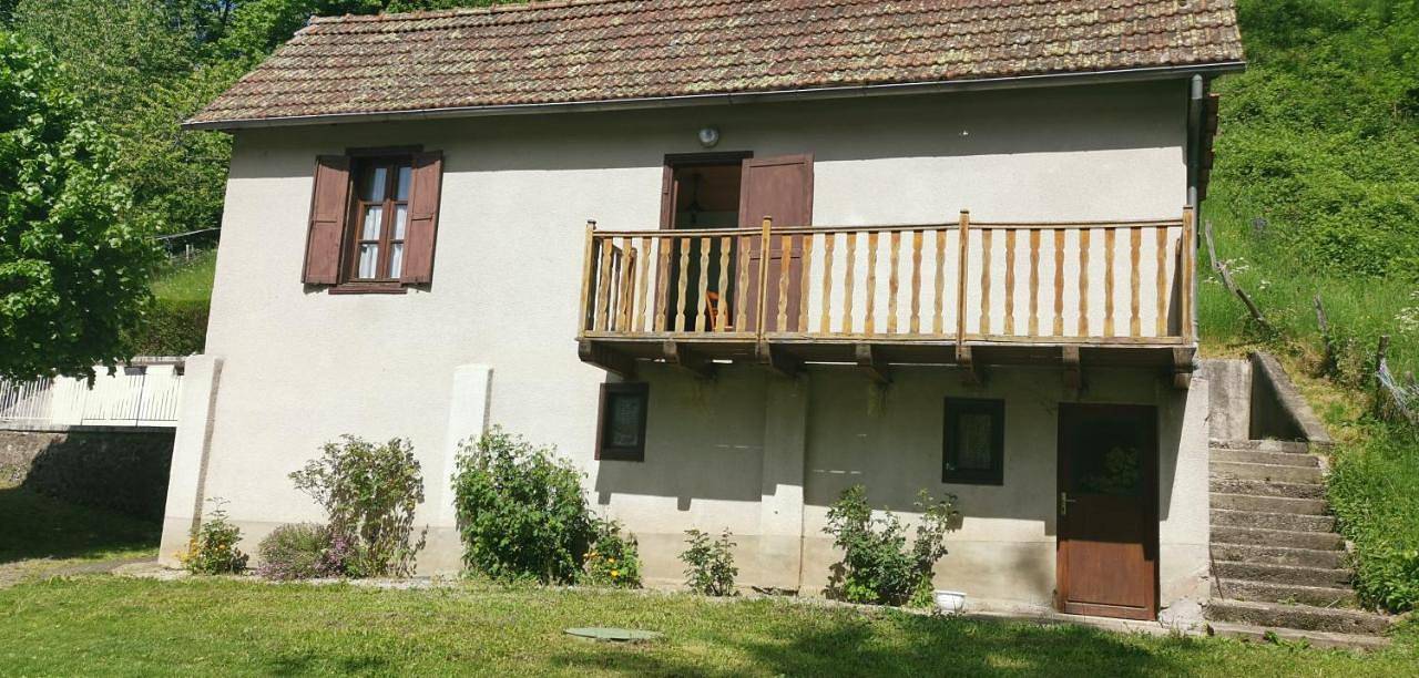 Maison d'hôte, gîte, la maisonnette in Vic-sur-Cère, Région d'Aurillac