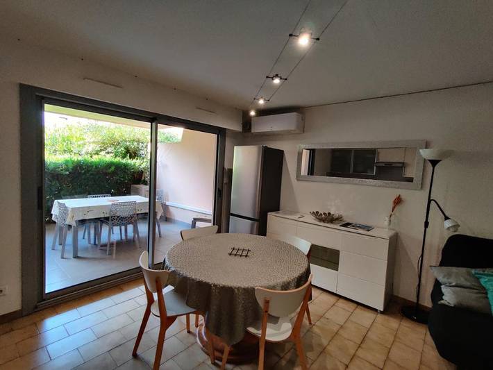Gîte pour 5 personnes, avec jardin ainsi que piscine et terrasse dans Plage de La Garonne - 4