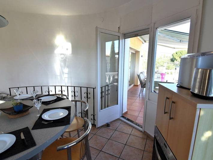 Villa Encantadora en Roses: Piscina Privada, Ideal para Familias y Grupos, Cerca de la Playa in El Mas Fumats, Roses