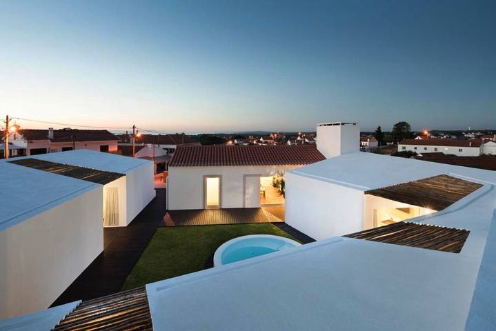 Location de vacances pour 8 personnes, avec jardin ainsi que piscine et vue dans Aldeia Do Meco - 2