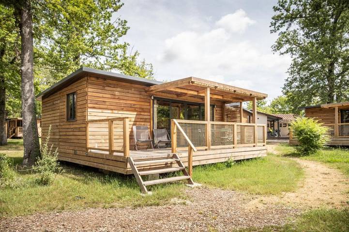 Camping pour 5 personnes, avec Terrasse ainsi que Bassin pour enfant et Piscine dans Caupenne-d'Armagnac