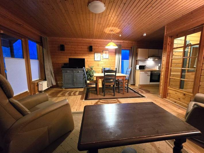 Ferienhaus für 5 Personen, mit Terrasse und Garten sowie Sauna