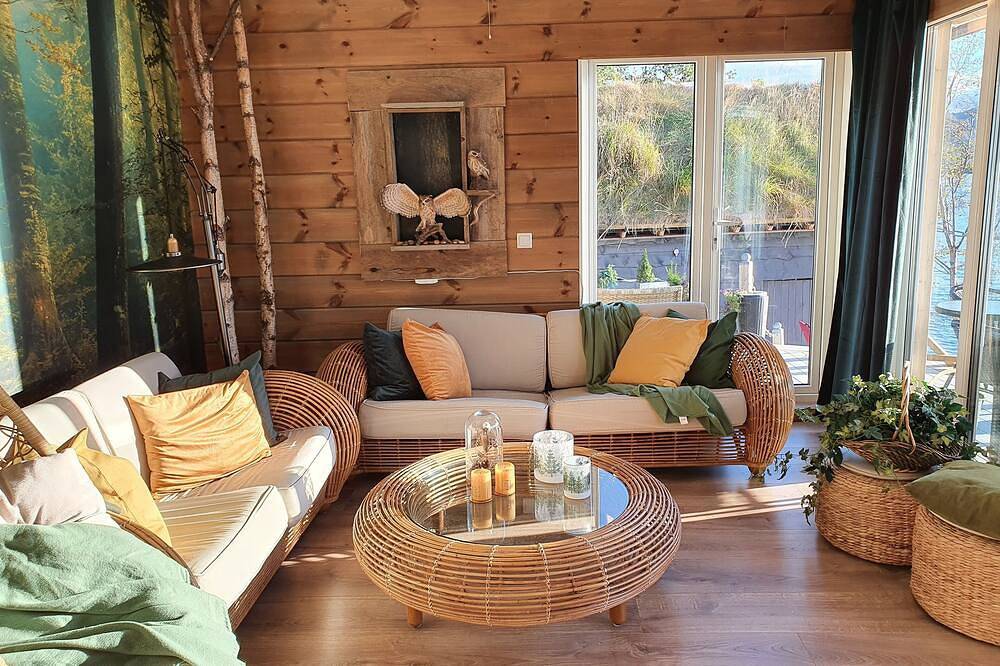 Nytt Stort Feriehus med Panoramautsikt. Båt Inkludert in Vanylven