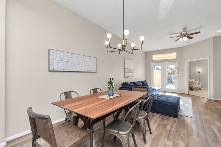 Vacation rental for 6 people, with yard, with pets in Fort Bend County