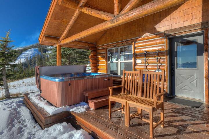 Vacation rental for 4 people, with hot tub in Big Sky