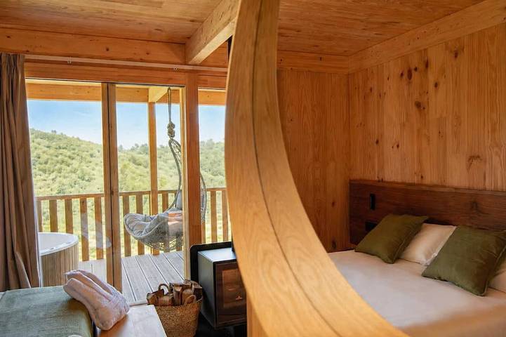 Cabanas do Navia · Sorodo · Idéal pour familles et couples · Animaux acceptés in Navia de Suarna, Province de Lugo
