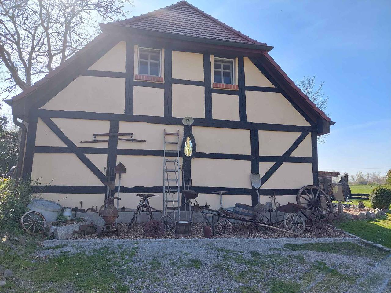 Ferienhaus mit Kaminofen, Terrasse und Blick in die Natur  in Groß Schoritz, Garz/Rügen