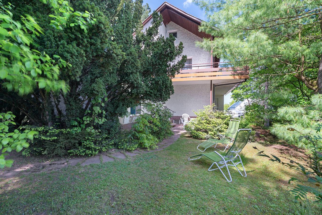 Ganze Wohnung, Ferienwohnung 'Nr 10' mit Bergblick und privater Terrasse; weitere Hunde auf Anfrage in Bad Wildbad, Nordschwarzwald