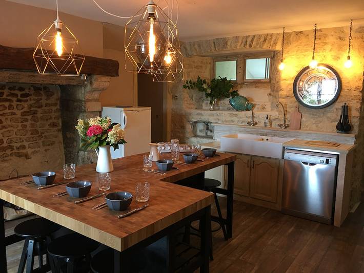Gîte pour 8 personnes, avec terrasse ainsi que piscine et jardin à Picauville - 4