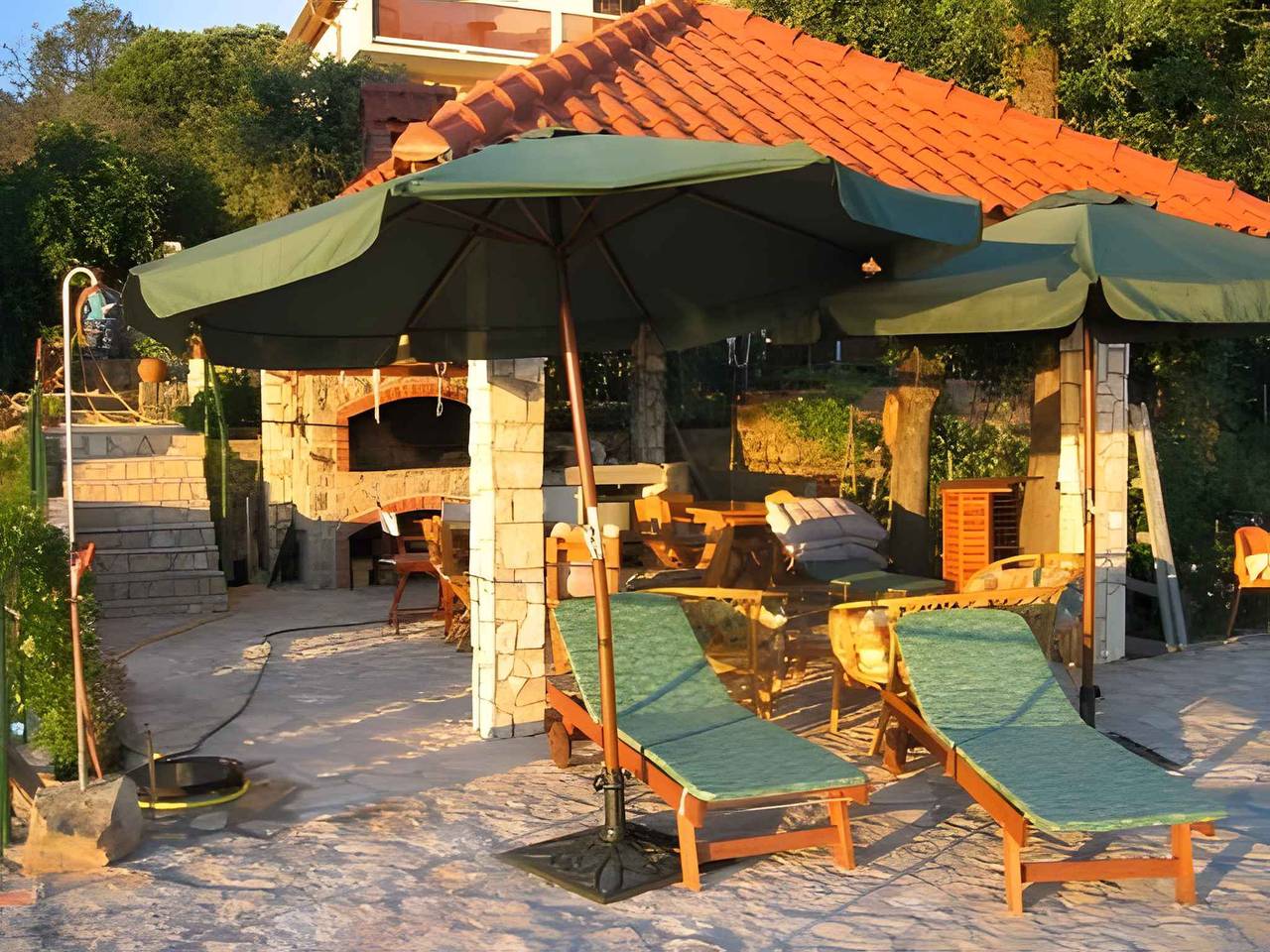Ganze Ferienwohnung, Ferienwohnung mit schöner Terrasse und Meerblick  in Supetarska Draga, Rab