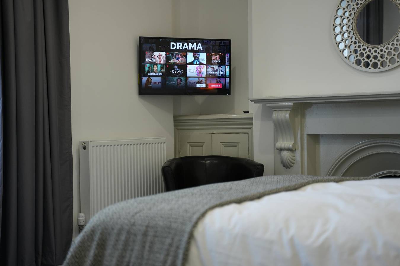 Entire vacation apartment, Immaculate 1-Bed Apartment in Merthyr Tydfil in Merthyr Tydfil, Brecon Beacons