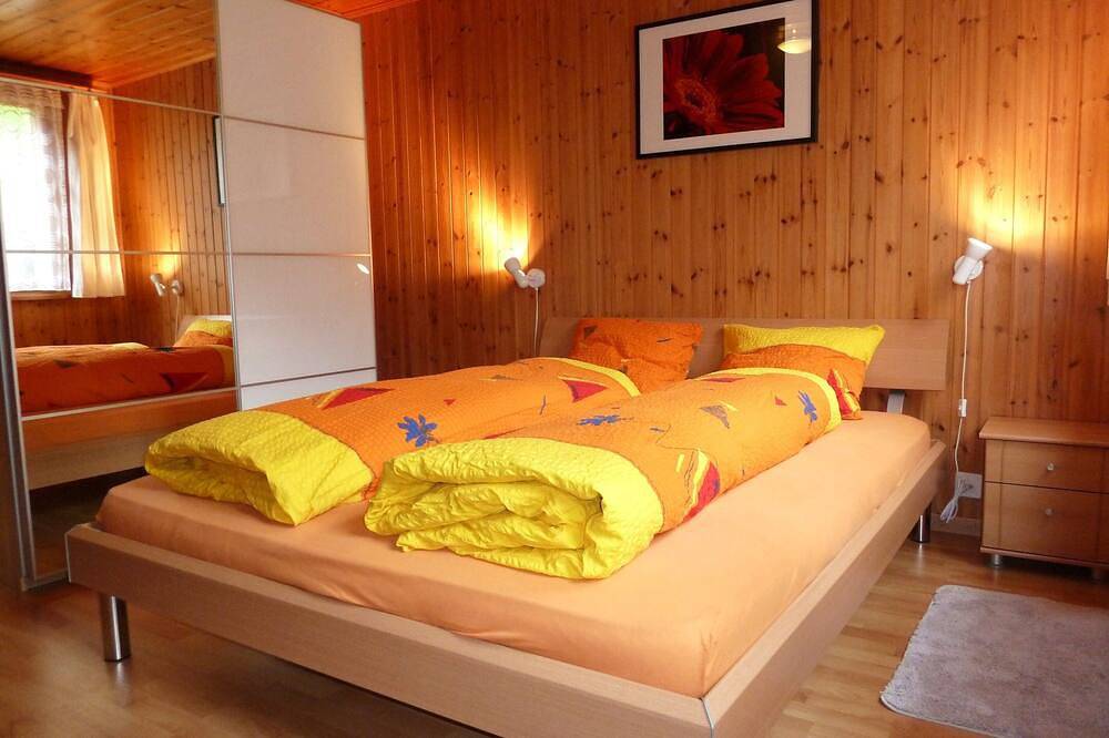 Ganze Wohnung, Grosse Ferienwohnung am Dorfrand des Bergdorfes Binn, viele Wandermöglichkeiten in Binn, Goms