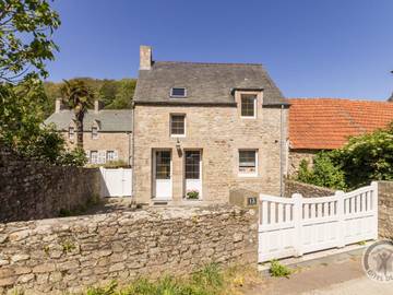 Gîte pour 4 personnes, avec jardin à Omonville-la-Rogue