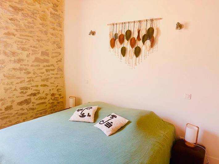Appartement de vacances pour 3 personnes, avec Balcon et Jacuzzi ainsi que Terrasse et Jardin