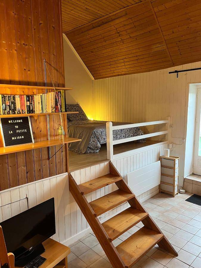 Location de vacances pour 4 personnes, avec vue et terrasse à Peyzac-le-Moustier - 2