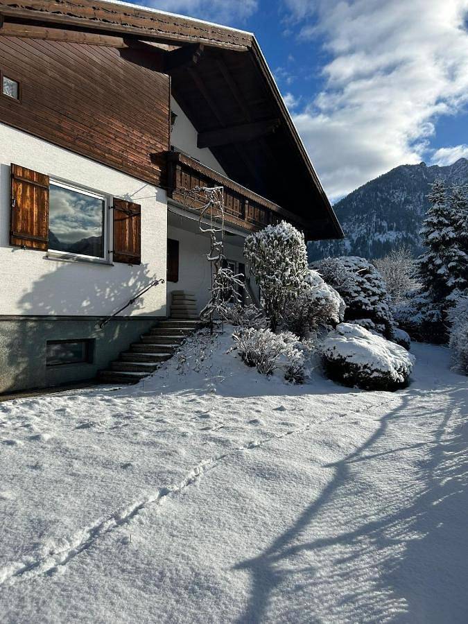 Ferienhaus für 6 Personen, mit Ausblick und Garten, mit Haustier in Reutte