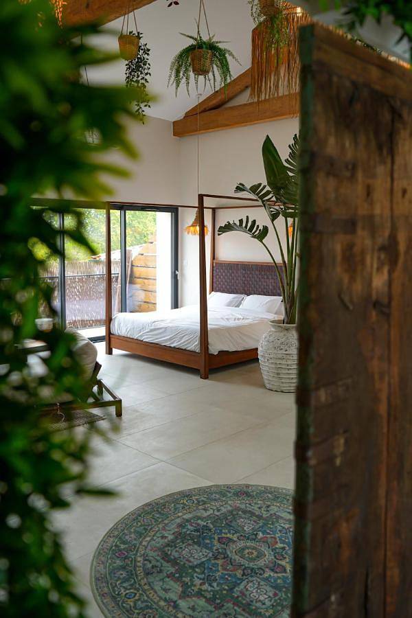 Gîte pour 2 personnes, avec terrasse et jacuzzi à Saint-Jean-de-Cornies - 2