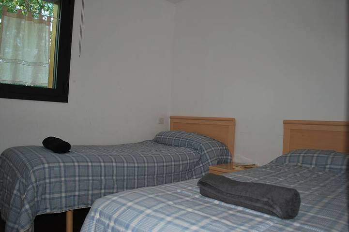 Gîte pour 6 personnes, avec jardin ainsi que piscine et terrasse à Saillagouse - 2