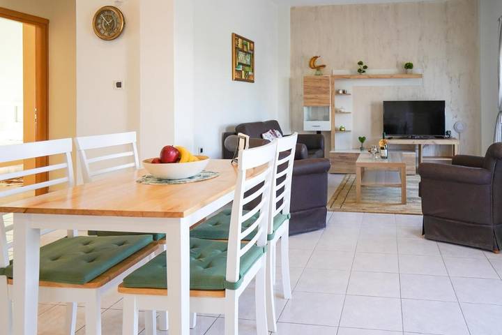 Appartement de vacances pour 6 personnes, avec Balcon ainsi que Terrasse et Vue