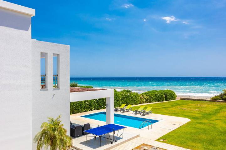 Ferienhaus für 6 Personen, mit Meerblick und Balkon sowie Terrasse und Garten