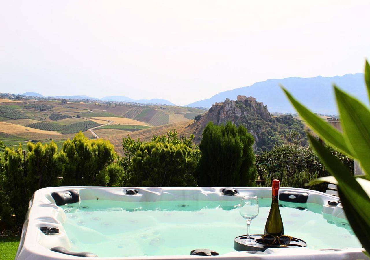 Villa Finestra sul Castello in Partinico, Provincia di Palermo