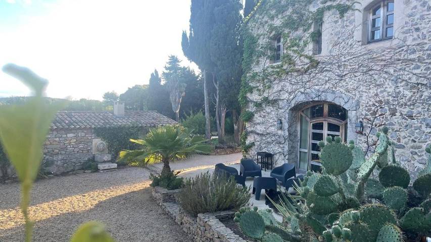 Chambre d’hôte pour 2 personnes, avec jardin et terrasse ainsi que vue et piscine à Gruissan - 4