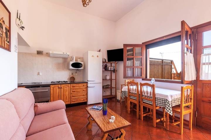 Appartement entier, Appartement de vacances 'Casa Victor - 1' avec vue mer, piscine et Wi-Fi in La Orotava, Tenerife du Nord