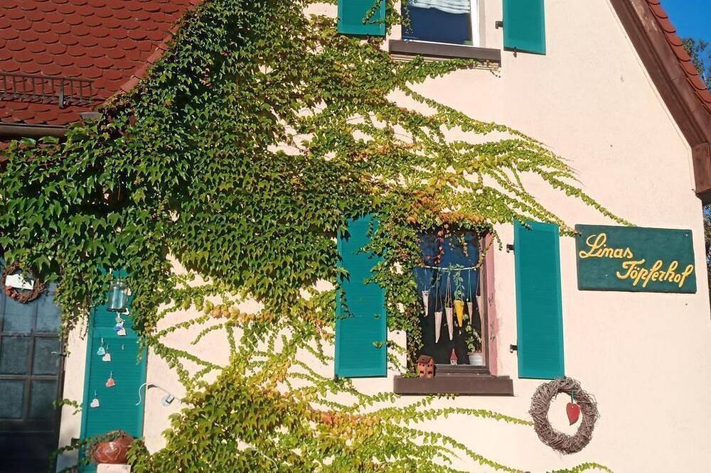 Ganze Wohnung, Linas Töpferhof - individuelle Ferienwohnung in Weißenfels, Saale-Unstrut