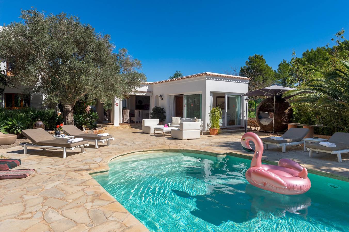 Villa für 10 Personen mit Terrasse in Sant Carles de Peralta, Santa Eulària des Riu