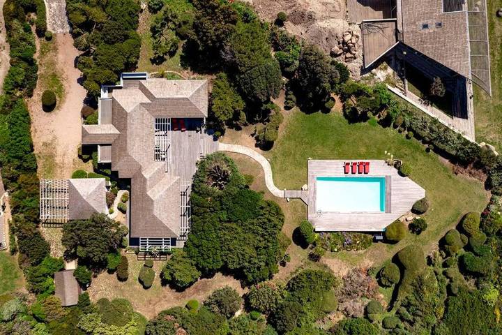 Gîte pour 12 personnes, avec jardin et piscine dans Plage De Sperone - 4