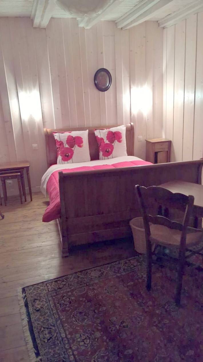 Gîte pour 3 personnes, avec vue ainsi que jardin et terrasse à Frasne - 3