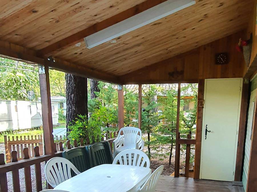 Camping Solaire du Petit Buech - Mobilhome 4 personnes - Mobil-home Vintage 2 chambres in Saint-Pierre-d'Argençon, Région de Gap