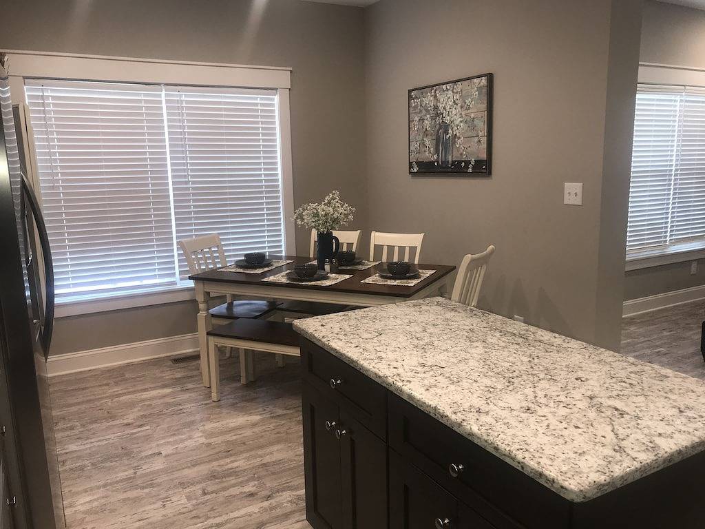 Neues Zuhause im historischen Hendersonville. In der Nähe von Asheville und Blue Ridge Parkway! in Hendersonville, Henderson County (NC)