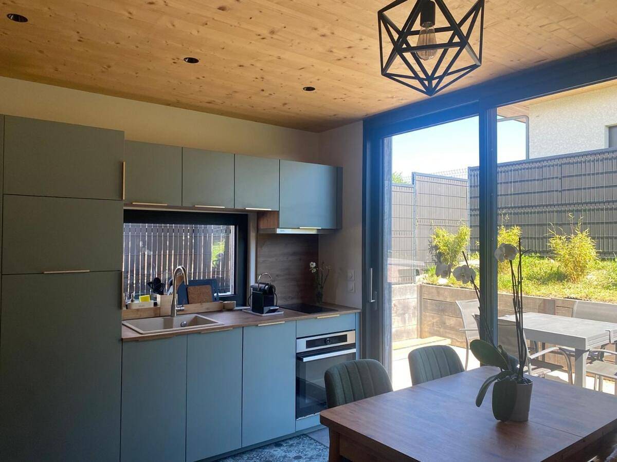 Appartement entier, One-Bedroom Apartment in Yvoire, Région de Thonon-les-Bains