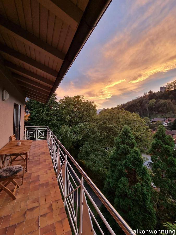 Ferienwohnung für 4 Personen, mit Balkon und Terrasse sowie Ausblick in Feldkirch