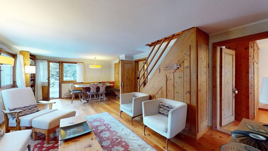 Ferienhaus für 8 Personen, mit Terrasse und Ausblick in Zuoz